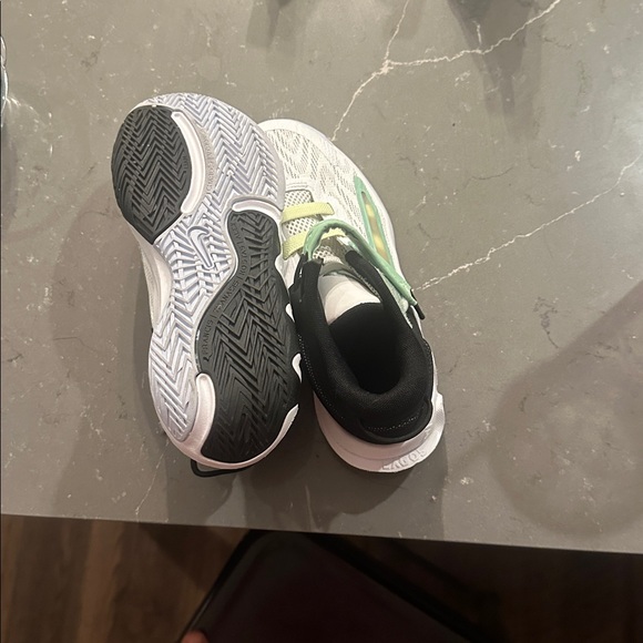 Kids White and Green Athletic Shoes - Picture 3 of 3